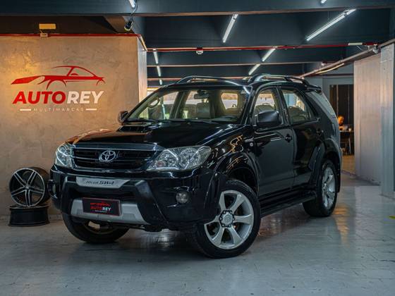 TOYOTA HILUX SW4 3.0 SRV 4X4 16V TURBO INTERCOOLER DIESEL 4P AUTOMÁTICO TOYOTA HILUX SW4 3.0 SRV 4X4 16V TURBO INTERCOOLER DIESEL 4P AUTOMÁTICO